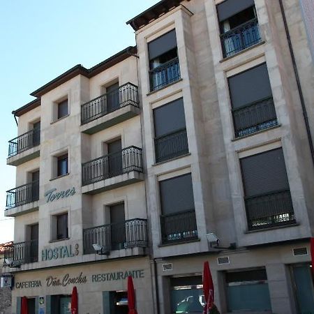 Hostal Torres San Leonardo De Yague Exterior photo