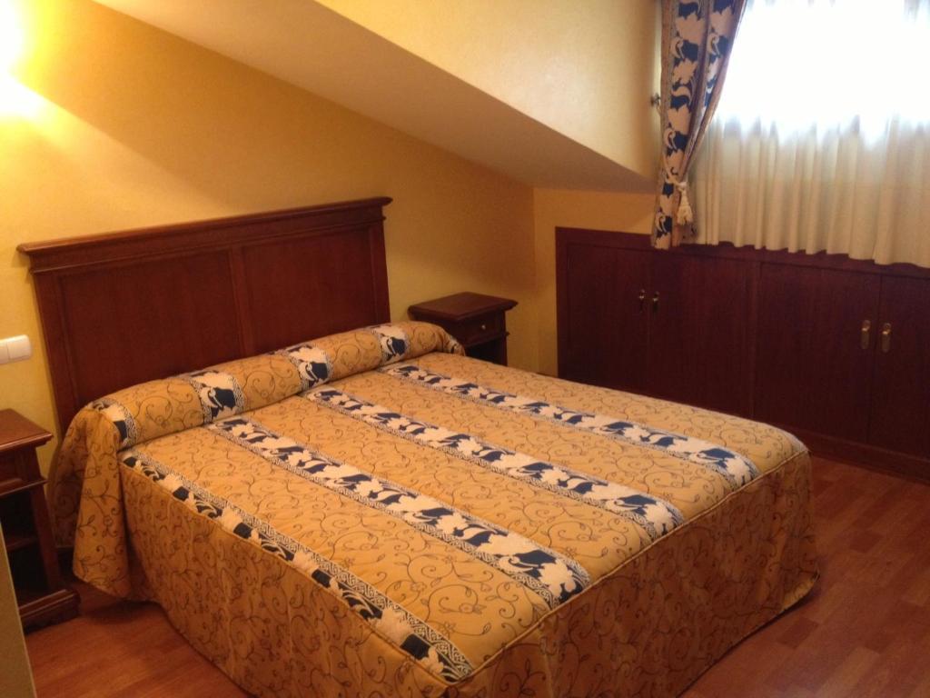 Hostal Torres San Leonardo De Yague Room photo